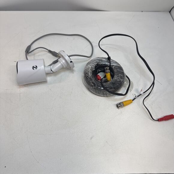 Night Owl CM-DP8L-B-V2 4K Wired Security Add-on Spotlight Camera Sun Nice - Picture 1 of 4